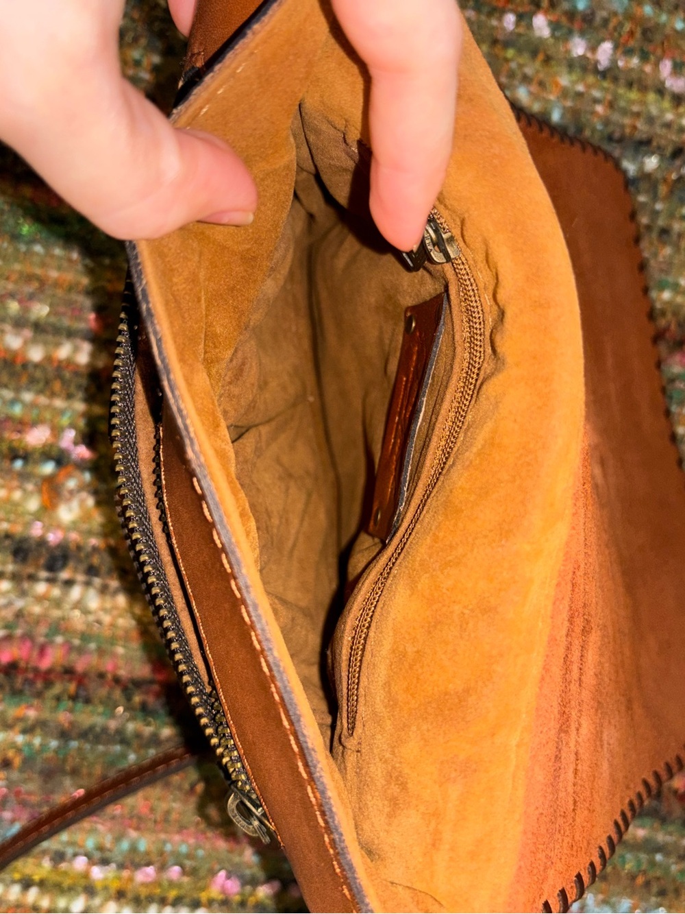 Patricia Nash - Stitched Leather Crossbody Bag - Picture 6 of 8